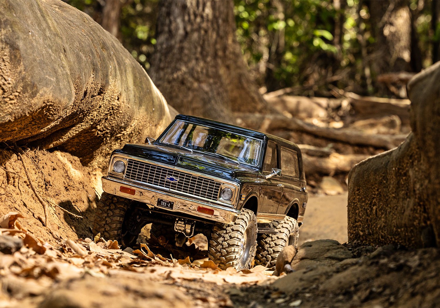 91076-4-TRX-4-1972-Chevrolet-Blazer-Action-BLK-252_75665303-1.jpg